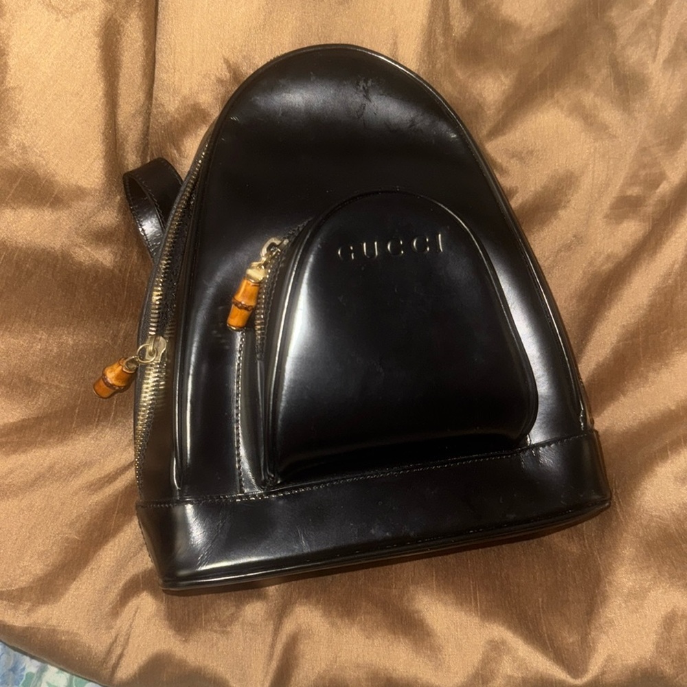 Gucci Diana Sling Backpack (peeling inside)